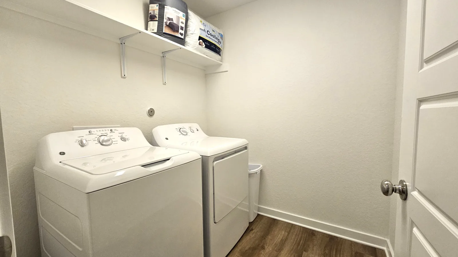 In-home laundry room with washer and dryer at Beebrush Saddle